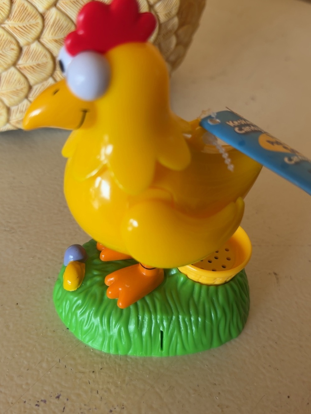 Treat Street Kookoo Cluckin’ Chicken Candy Dispenser Novelty Toy